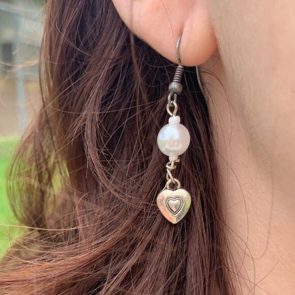 Handmade Pearl Dangle Earrings - Picture 3 of 3